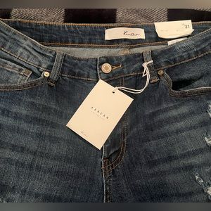 Kancan jeans NWT Midrise super skinny distressed